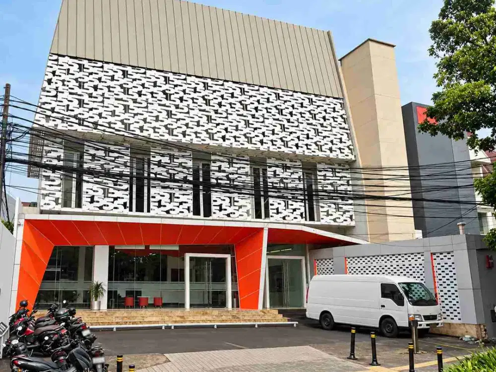 GEDUNG 4 LANTAI KOMERSIL KEBAYORAN BARU JAKARTA SELATAN