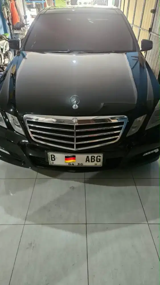 Mercedes Benz E300 Panoramic Avantgarde Full Option 3.0 V6 W212 2010