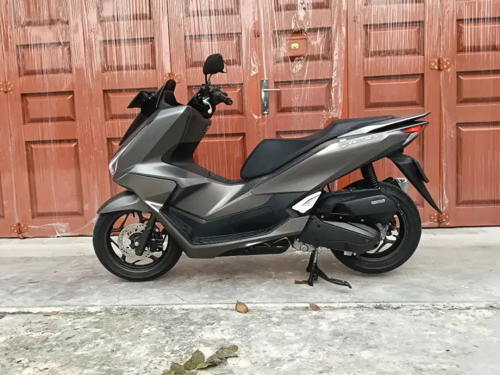 Honda PCX SS lengkap pajak hidup plat kota TT