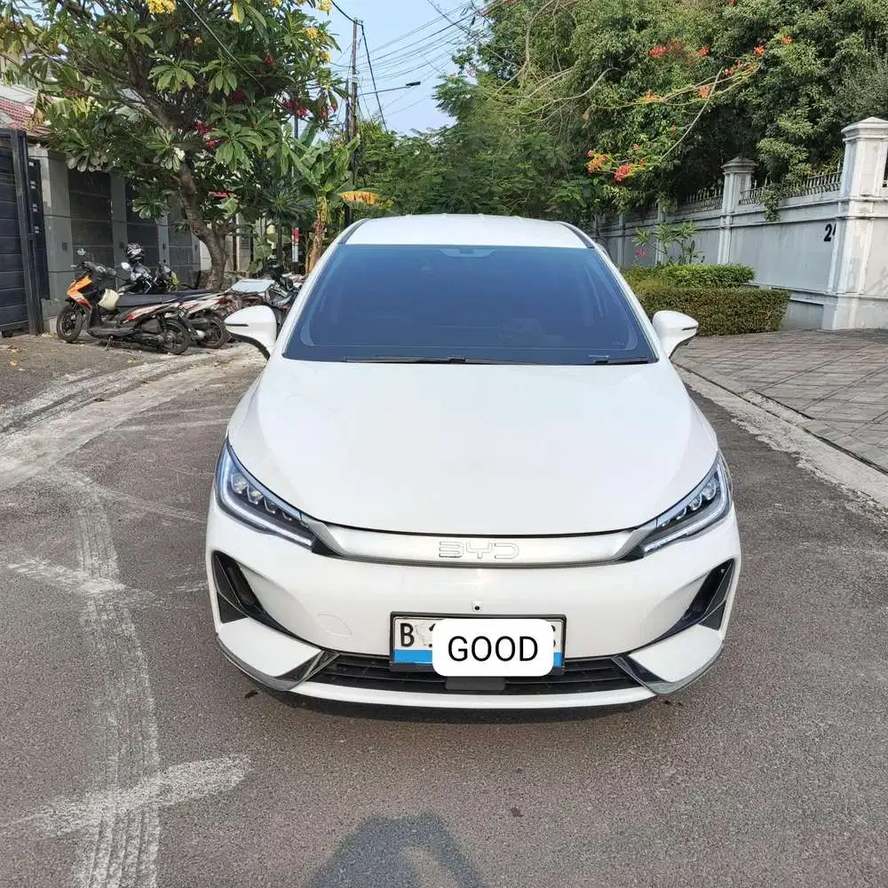 BYD M6 2025 Listrik kondisi likew new istimewa