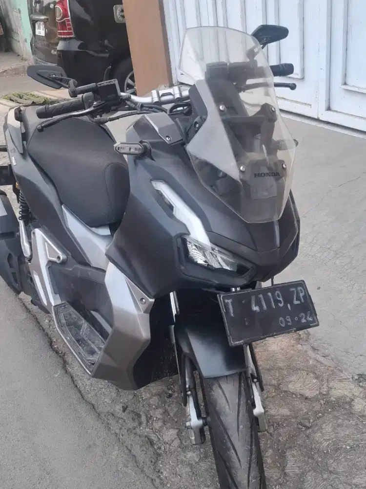 Honda Adv 150..