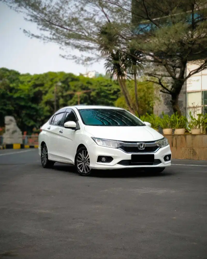 HONDA CITY SEDAN ES 1.5 CVT 2017 KM LOW KM ASLI TERAWAT SIAP PAKAI
