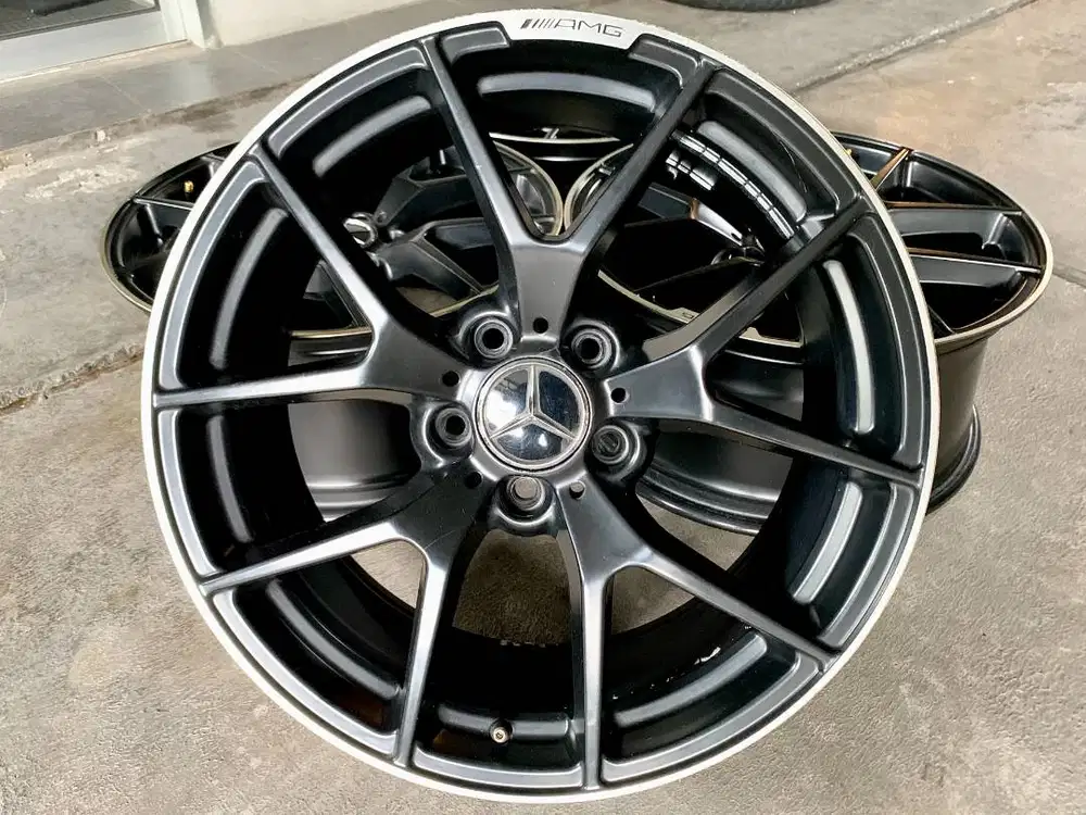 Velg Astro F1 507 model AMG, R-18, Lebar 8.5, PCD 5x112