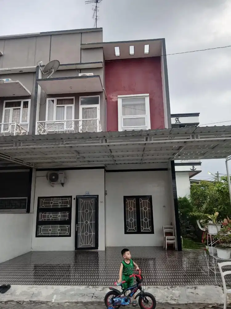 Rumah Mewah 2 Lantai