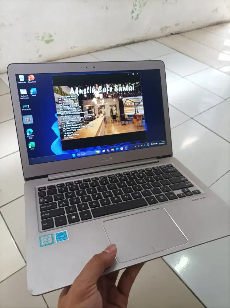 Asus UX303UAK Core i7 gen 7th Ram 8GB 128GB