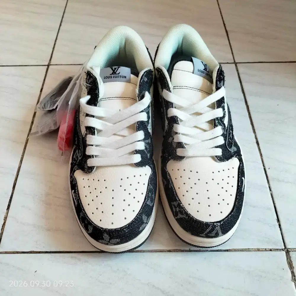 Jual sepatu Nike size 40