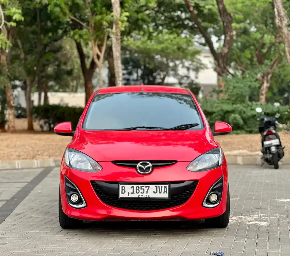 MAZDA 2 R AT 2010 MERAH