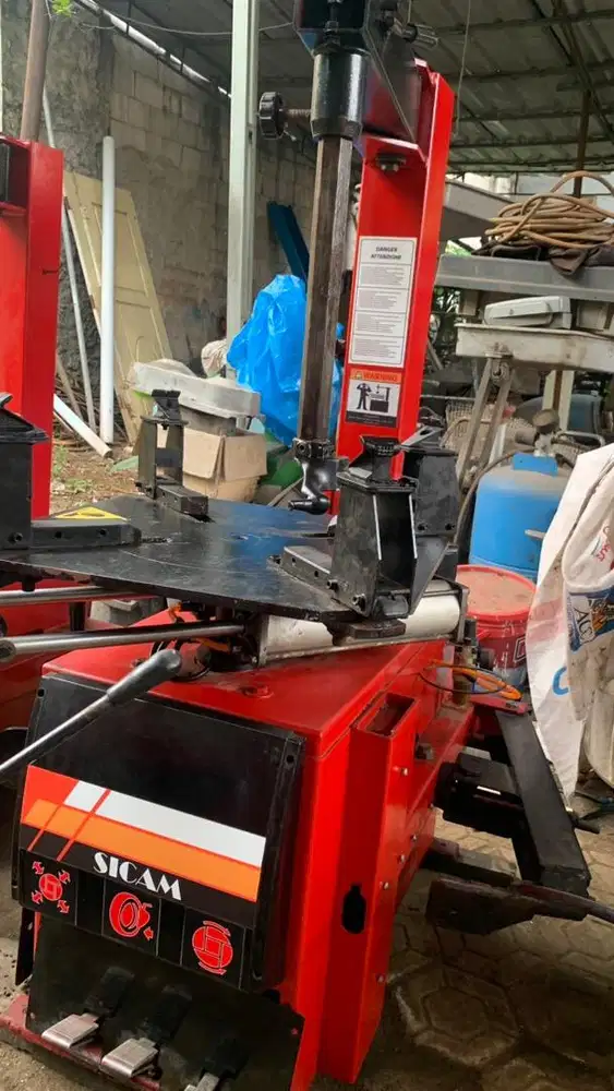 READY 1 UNIT TIRE CHANGER MERK SICAM
