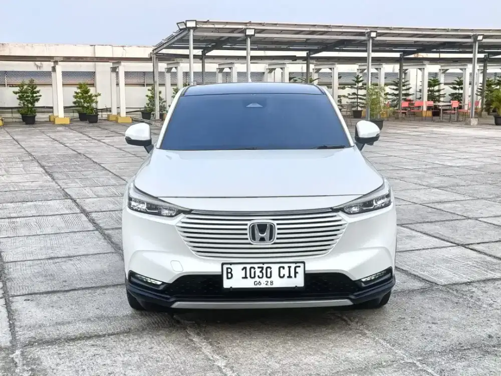 HONDA NEW HRV SE TWO TONE 1.5 AT 2023/KM42RB/PAJAK 6-2027