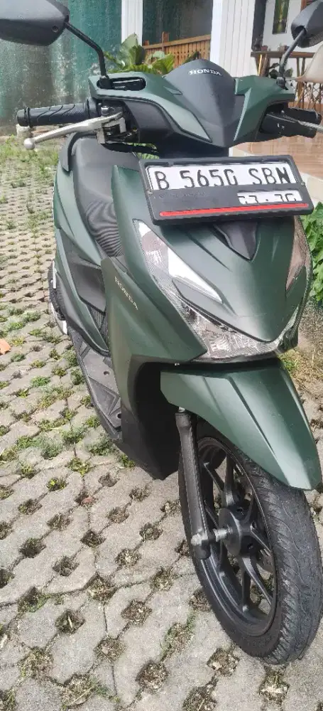 Di jual beat deluxe keylles 2025 kondisi mulus siap pakai
