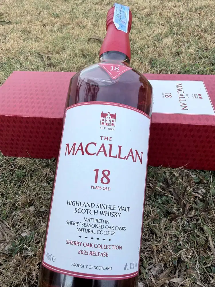 The Macallan 18 years old Sherry Oak Collection