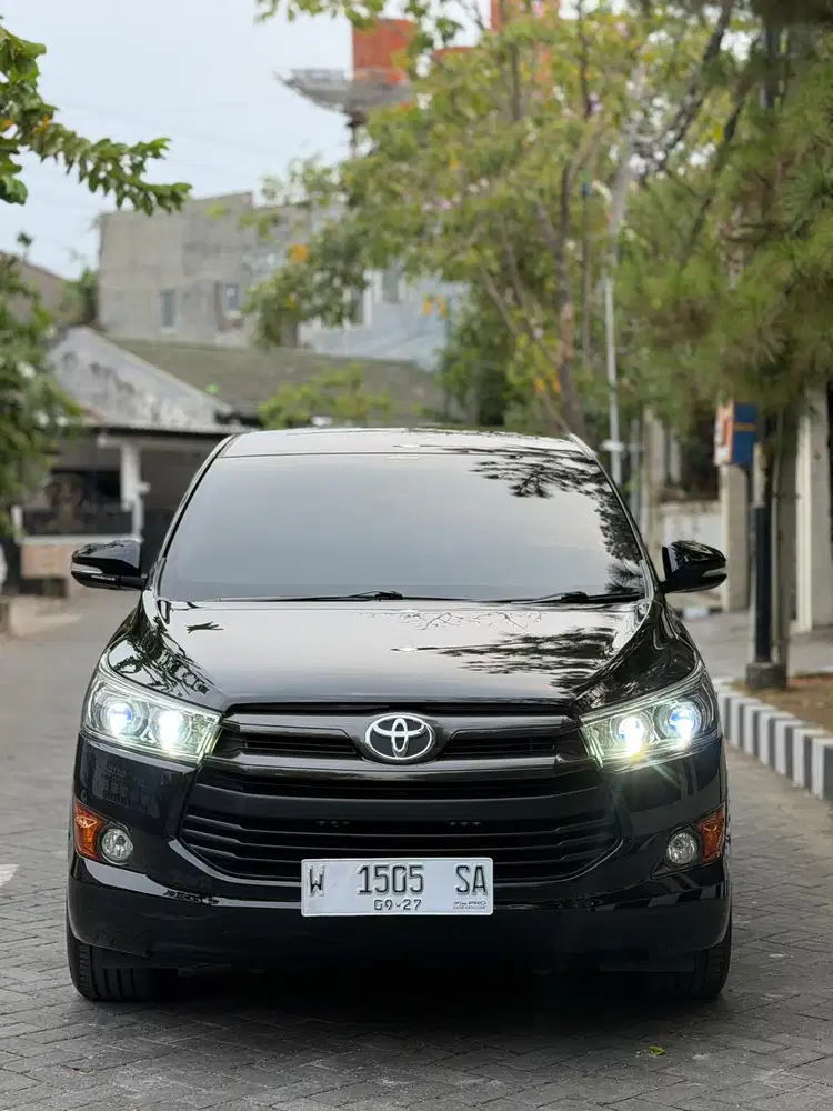Toyota Innova Reborn V 2.4 AT 2017 modif !