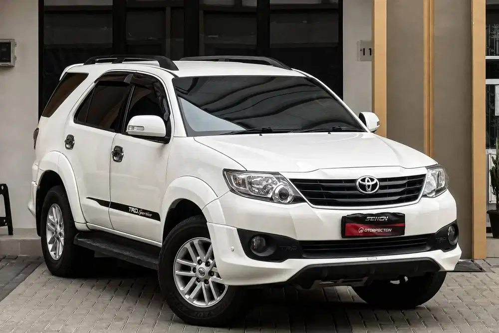 Toyota Fortuner 2.7G 2.7 G Luxury Bensin AT Matic 2013 Putih.