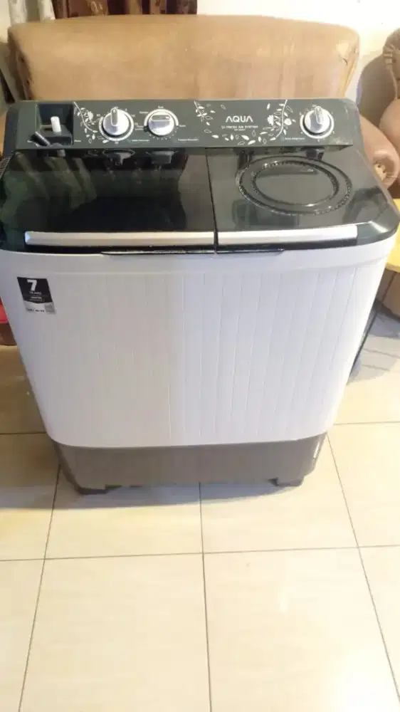 Mesin Cuci 2 Tabung Aqua