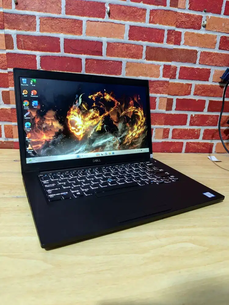 Laptop Dell Latitude 7490 Intel Core i7 8/256 SSD Backlight Mulus