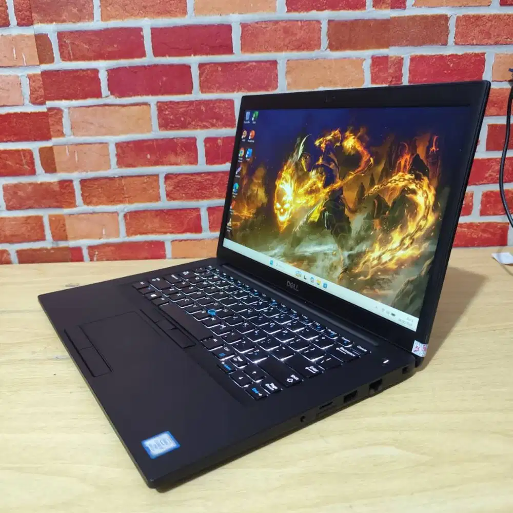 Laptop Dell Latitude 7490 Intel Core i7 8/256 SSD Backlight Mulus