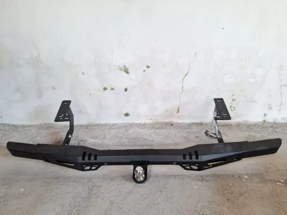 Bemper belakang Defender SR like new
