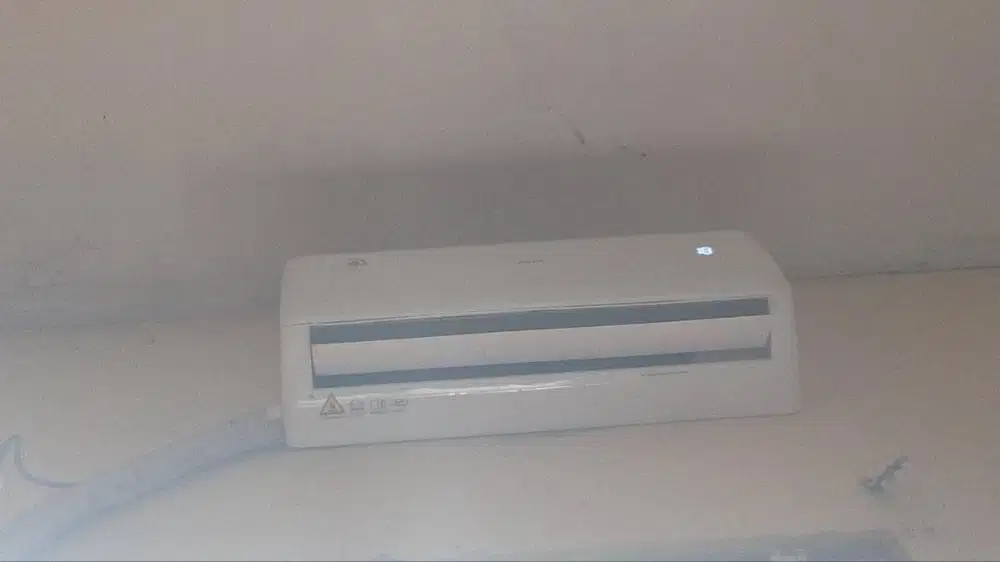 Preloved AC AUX – Dijual Murah karena Mau Pindahan!