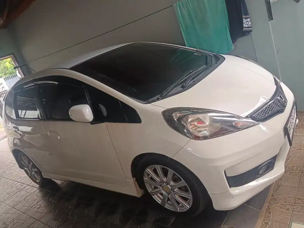 Jual jazz RS metik 2013