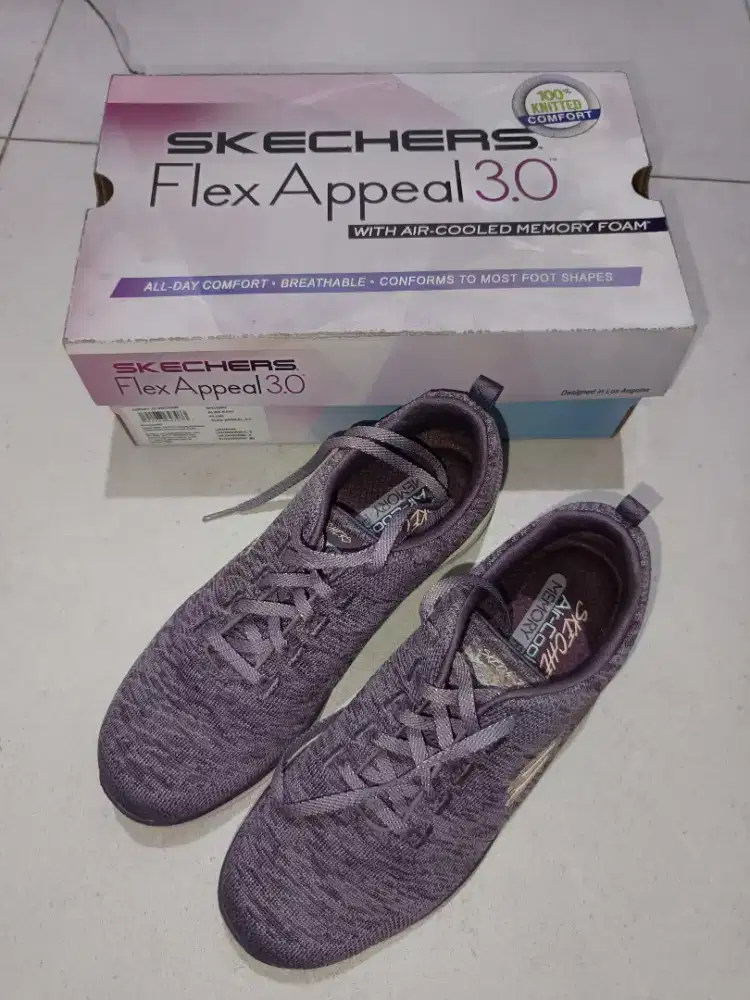 SEPATU SKECHERS WANITA