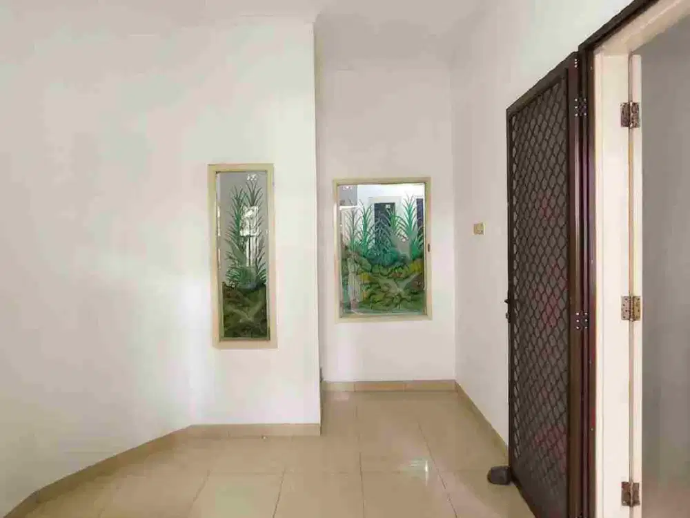 disewakan rumah Sunter agung 3 lantai 8 x 18 rapi siap huni 150juta/th