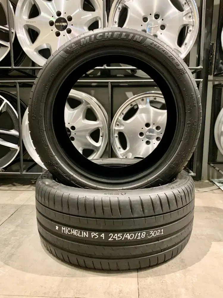 2 Ban Michelin Pilot Sport 4 245/40/18