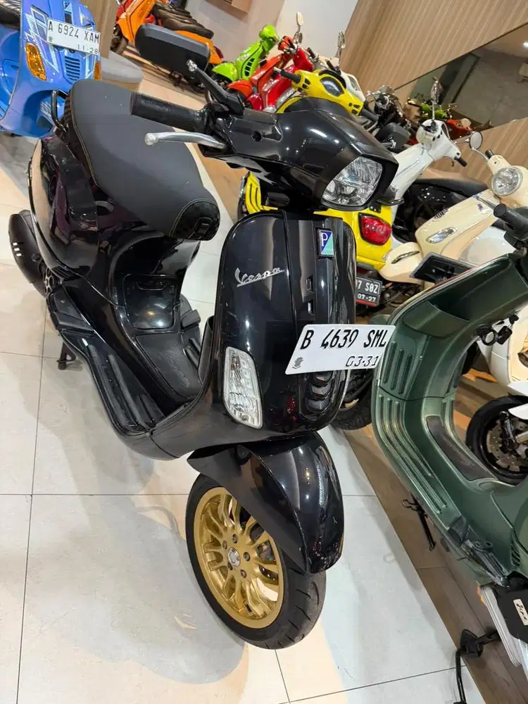 VESPA S 125 IGET FL 2020 HITAM - TERMURAH