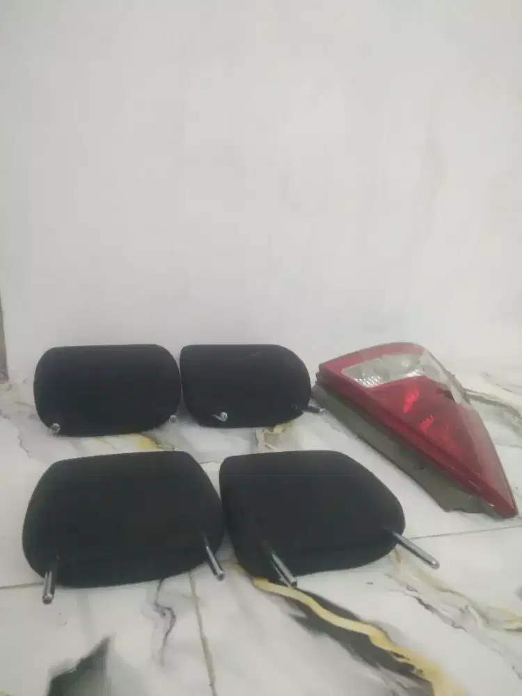 Headrest + stoplamp suzuki karimun/barter