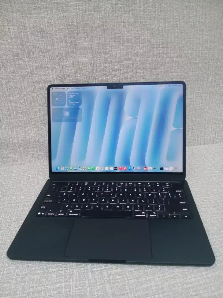 Ready MacBook Air M4 Retina 13in 2025 Garansi ON iBox ram 16/256