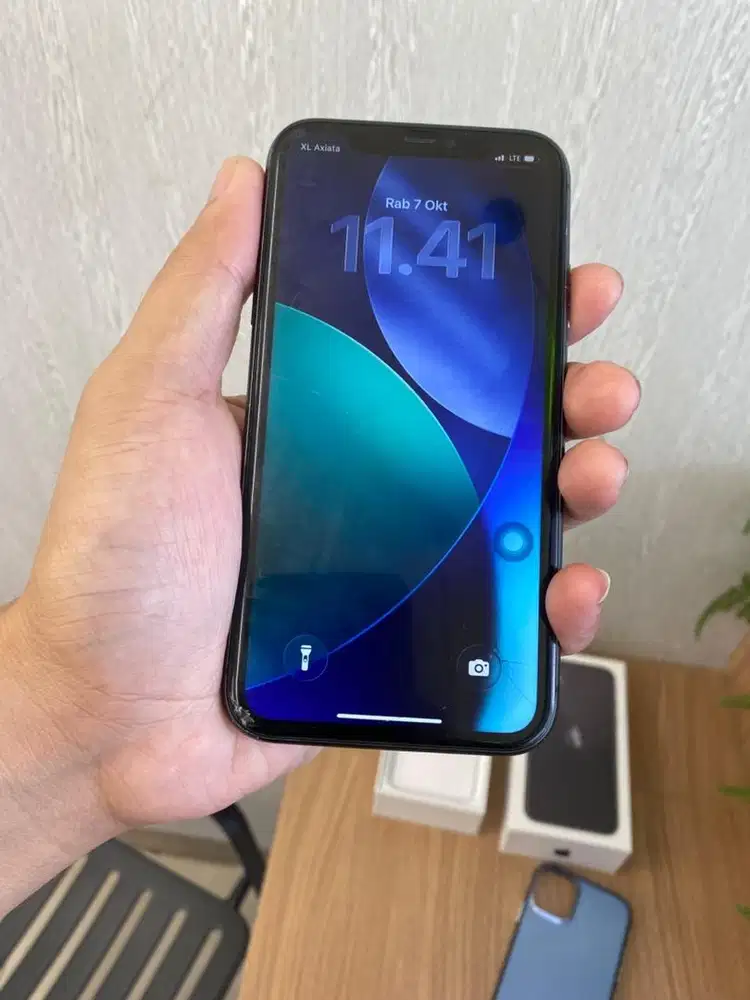 Dijual cepat iPhone 11 64gb inter