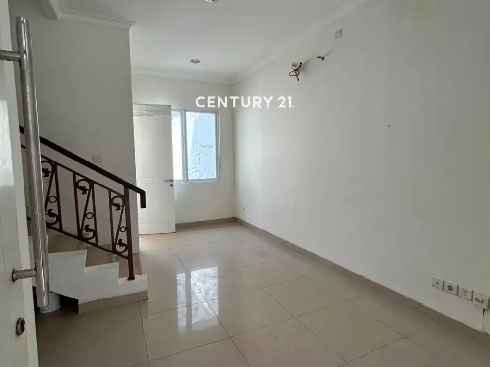 Rumah 2 Lantai Di Cluster Lasaine JGC Carport 2 Mobil 4 KT 3 KM