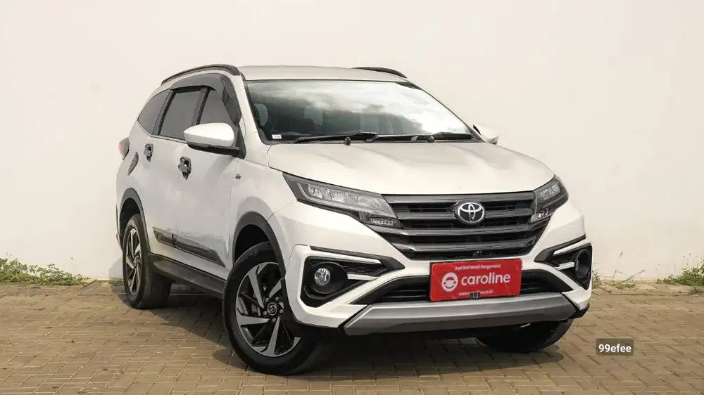 TOYOTA RUSH GR SPORT 1.5 AT 2024 PUTIH