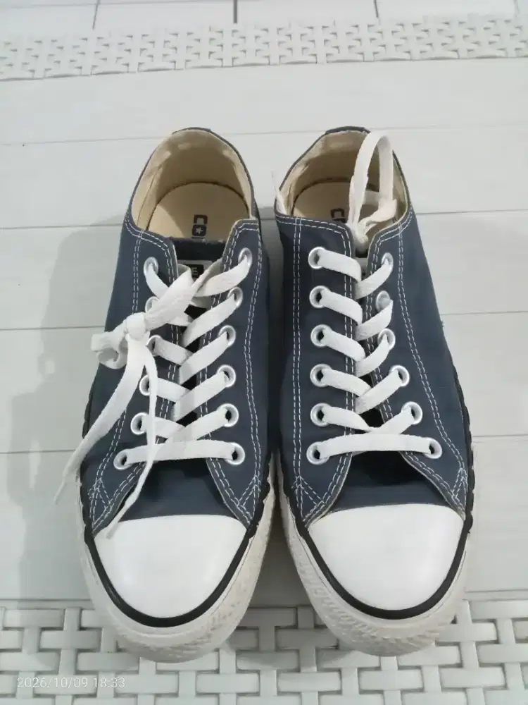 Sepatu converse