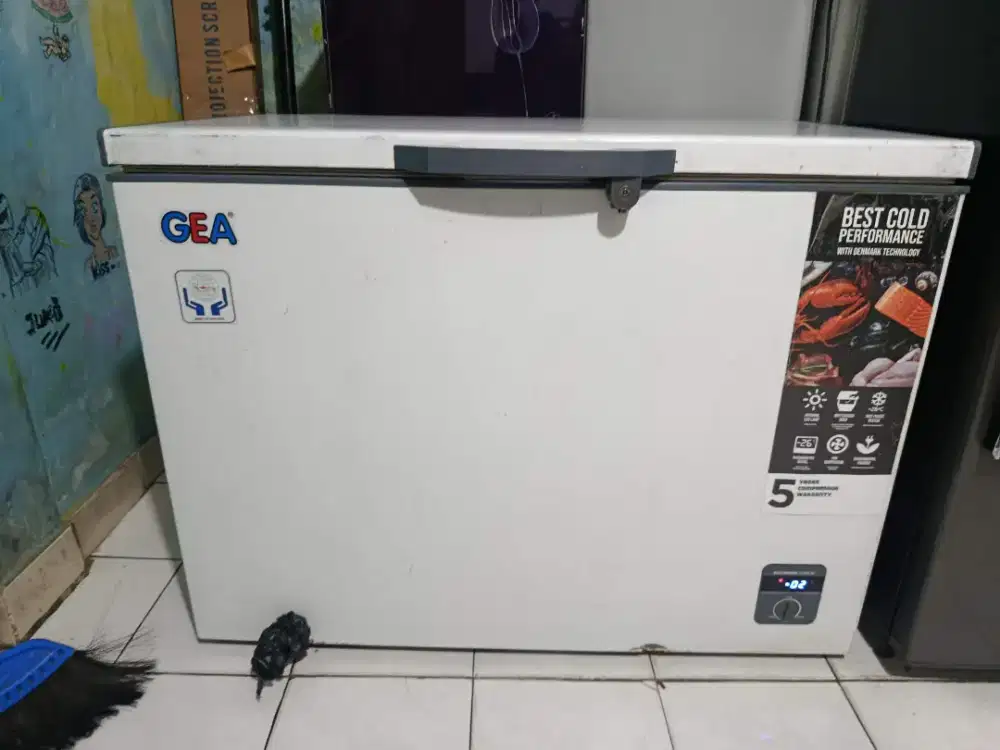 Frezzer BOX merek GEA