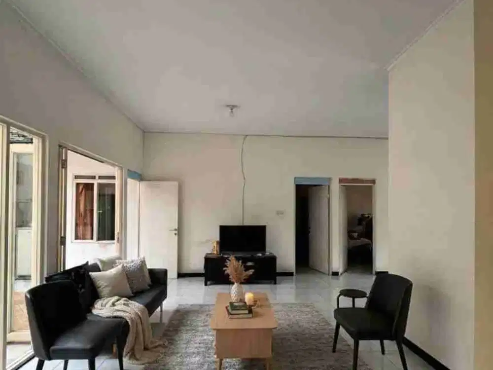 rumah terawat nyaman taman holis bandung