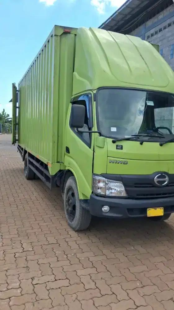 HINO DUTRO 2023