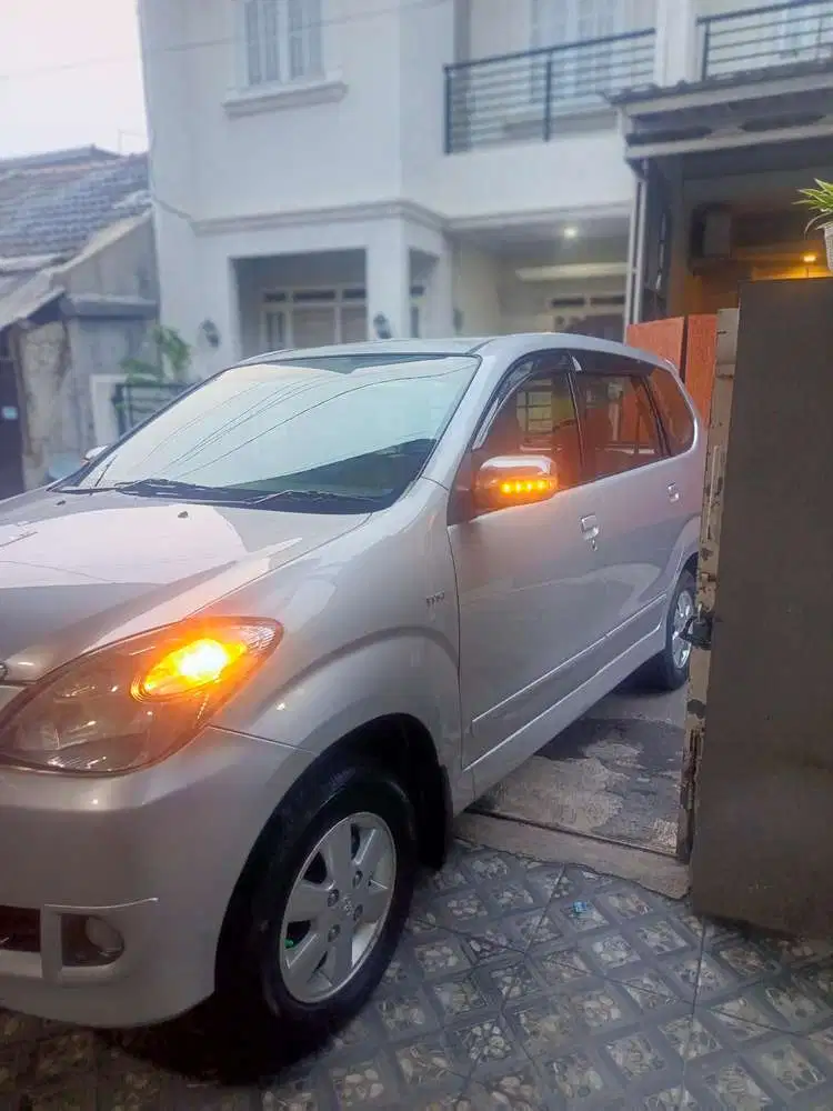 Toyota Avanza 2011 Bensin