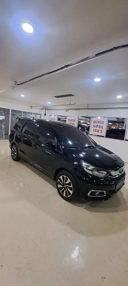 Honda Mobilio E CVT Mugen Hitam Matic