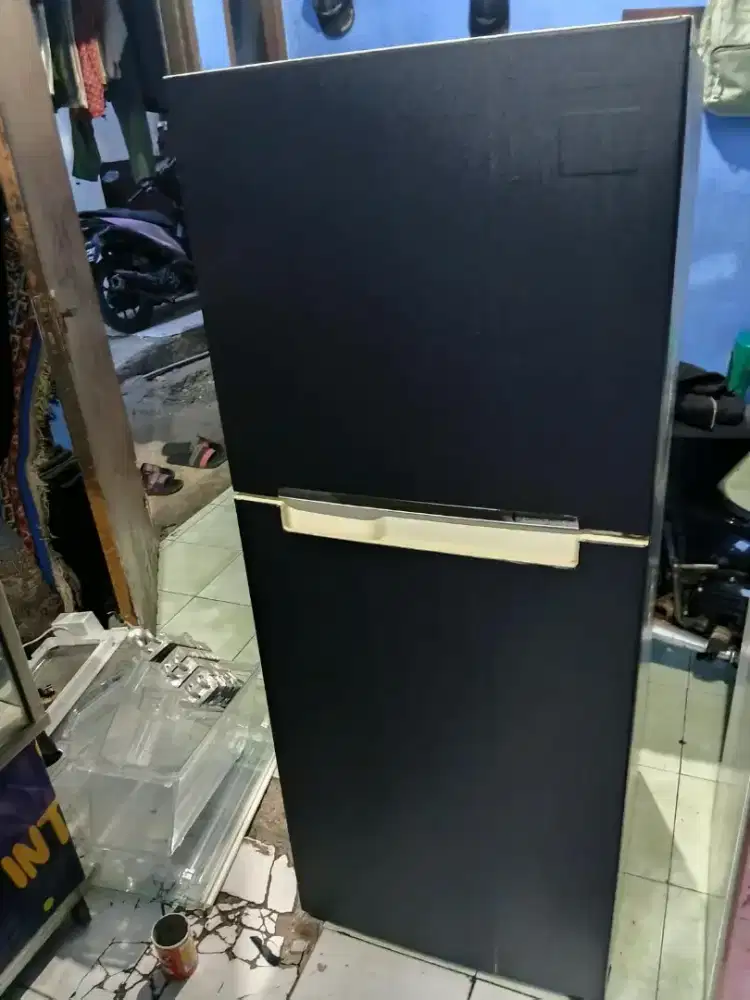 Dijual kulkas 2pintu SAMSUNG INVENTER MESIN ORI BLM SERVICE COD NORMAL