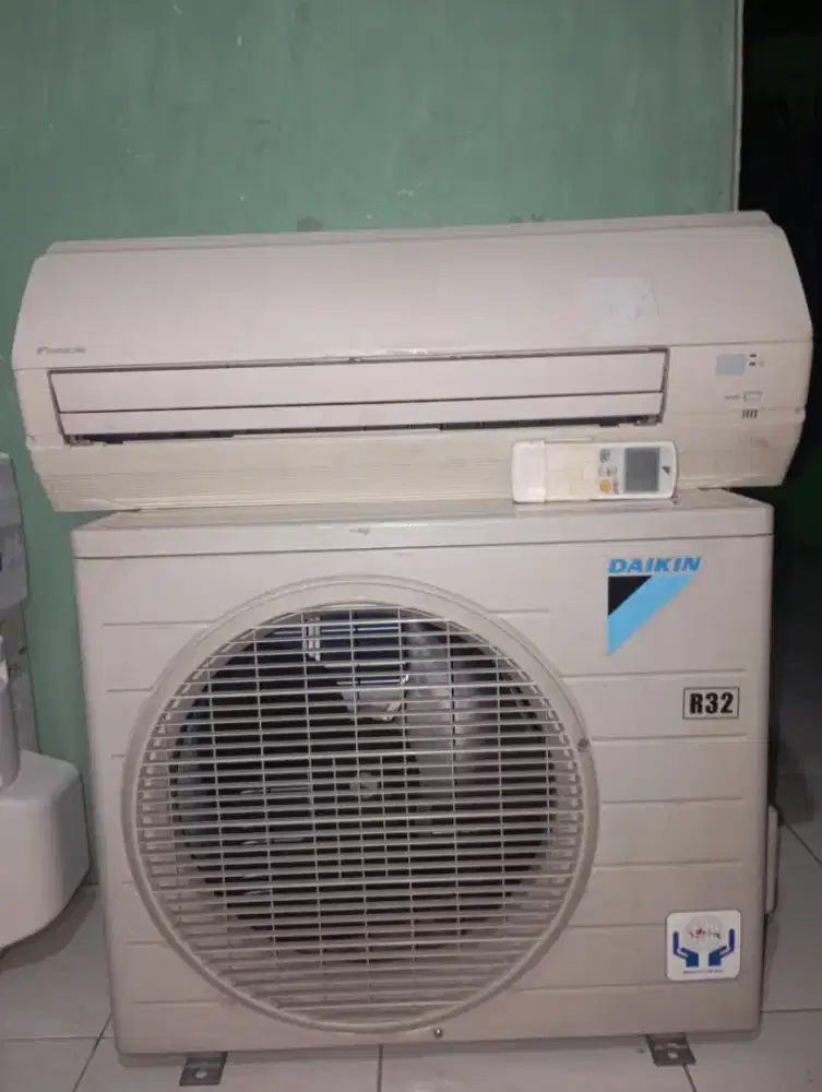Jual AC second Daikin 1 Pk r32