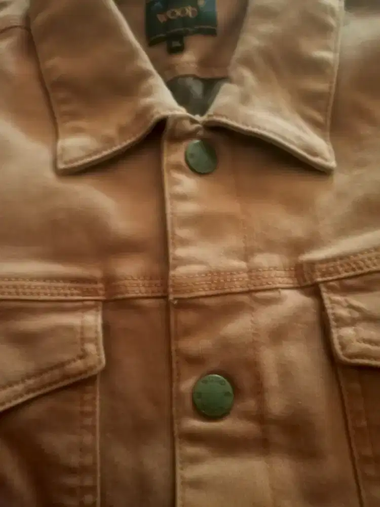 Jaket denim wood, pl pribadi,warna asli lebih bagus yaw.Bahan tebal