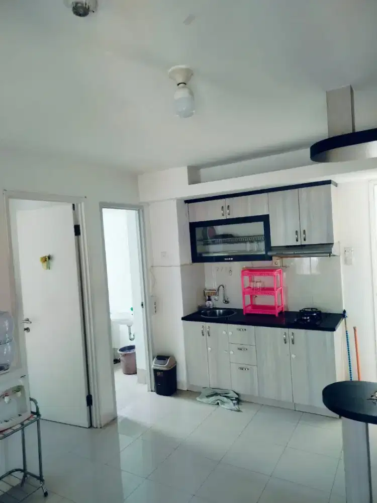 Di jual atas mall Bassura city type 3bedroom siap huni semi furnise