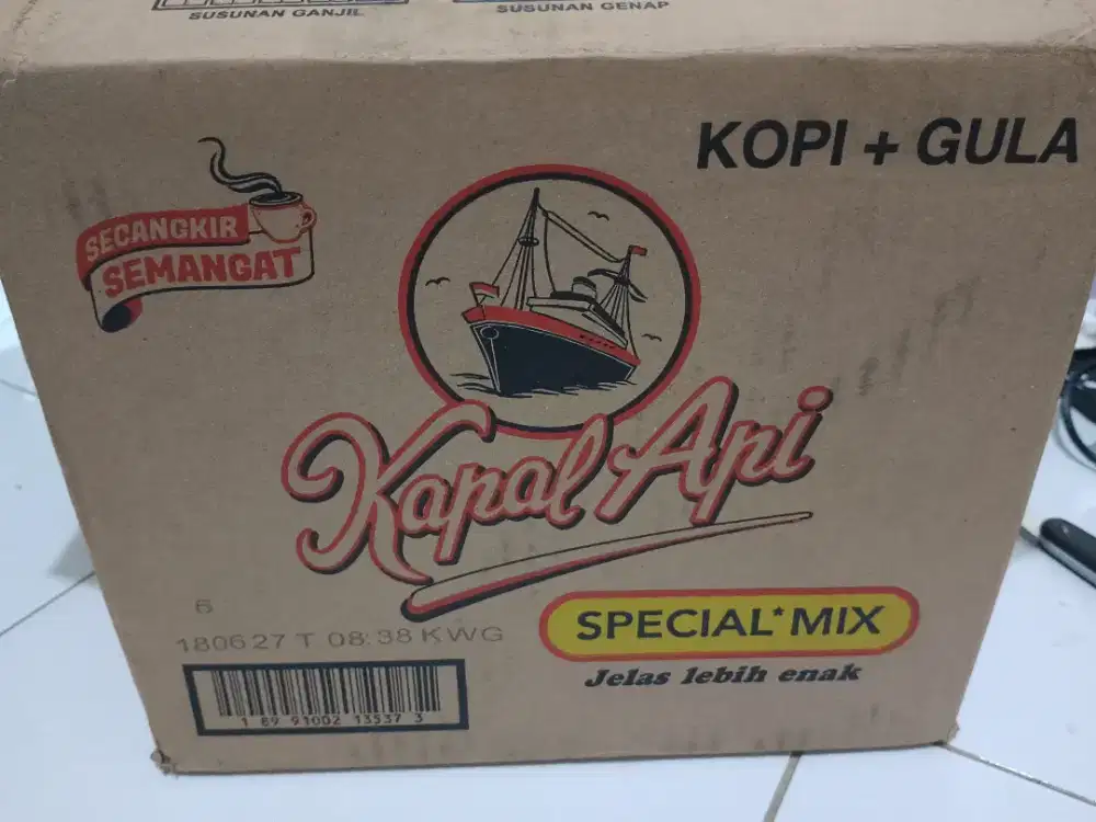 KOPI KAPAL API SPECIAL MIX KOPI + GULA