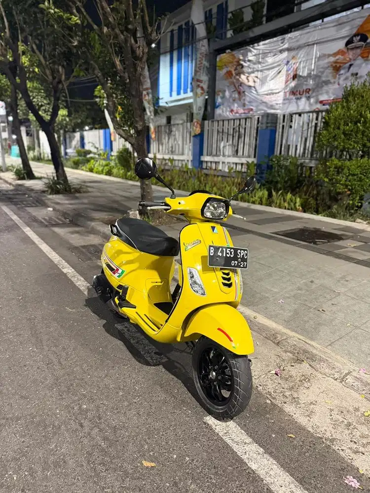 VESPA S 125 IGET FL 2022 KUNING - TERMURAH