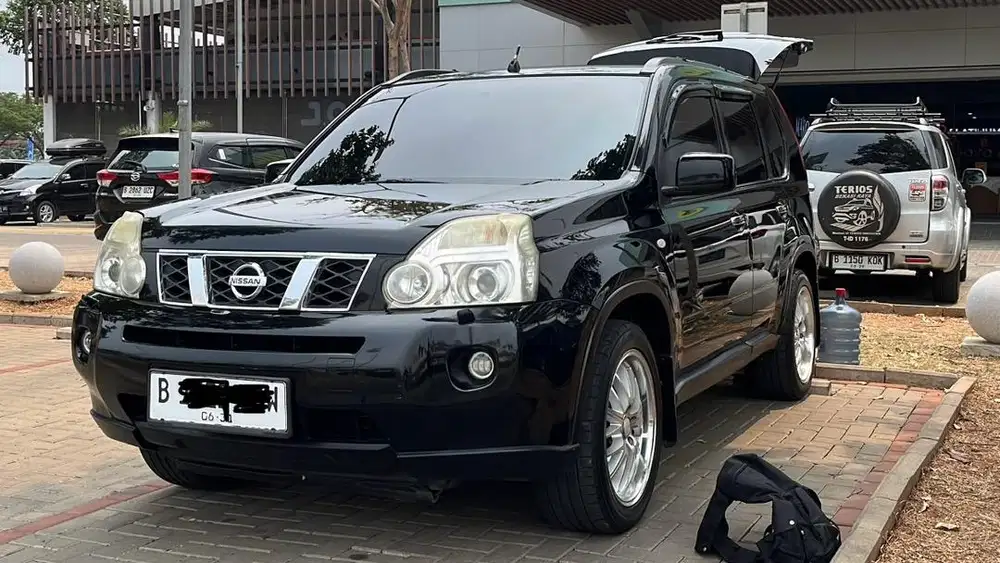 Nissan X-Trail 2011 Bensin