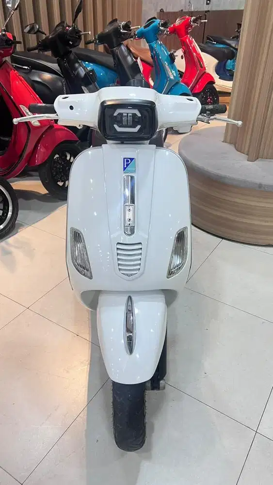 VESPA S 150 2V 2012 PUTIH - TERMURAH