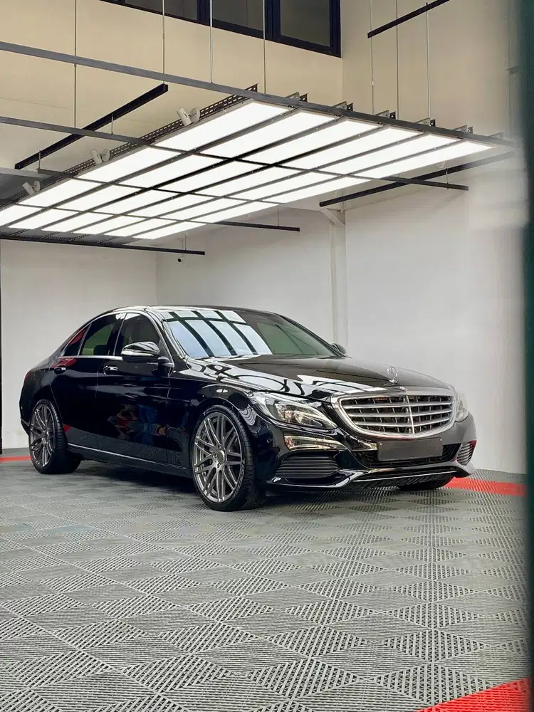 mercedes w205 C250 tahun 2015