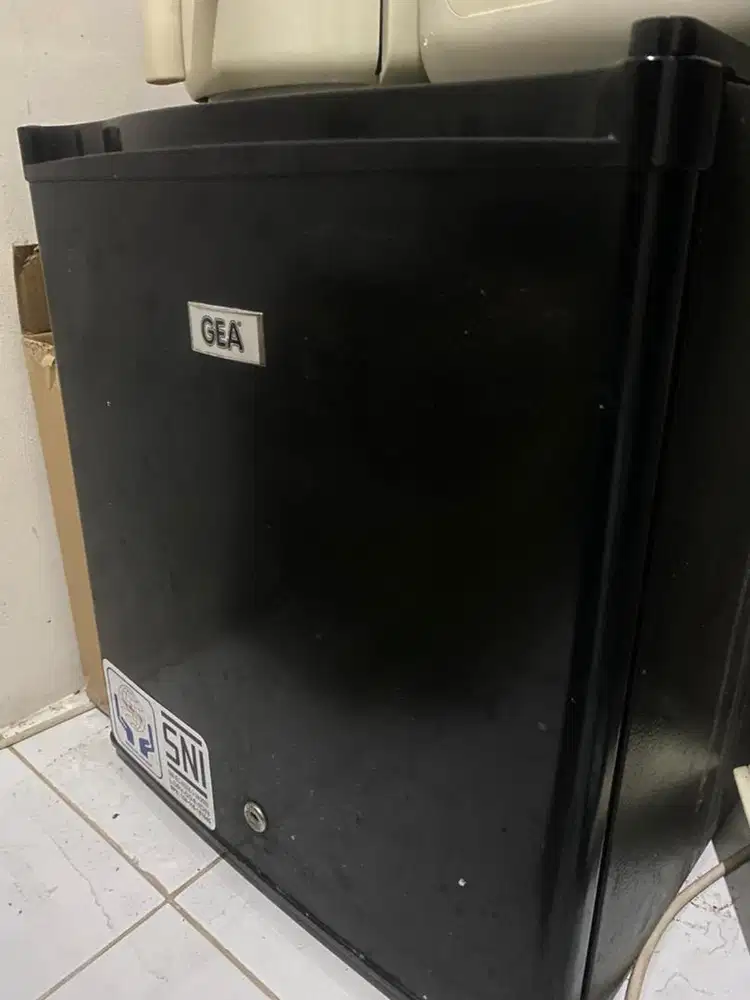 Kulkas gea portable 50 liter