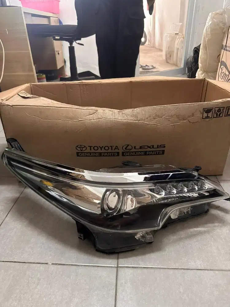 Lampu Headlamp Toyota Fortuner VRZ 2016 ~