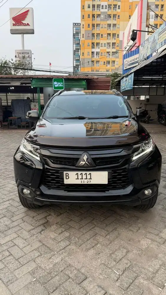 Jual Cepat Mitsubishi Pajero Sport Dakar 4x2 Black